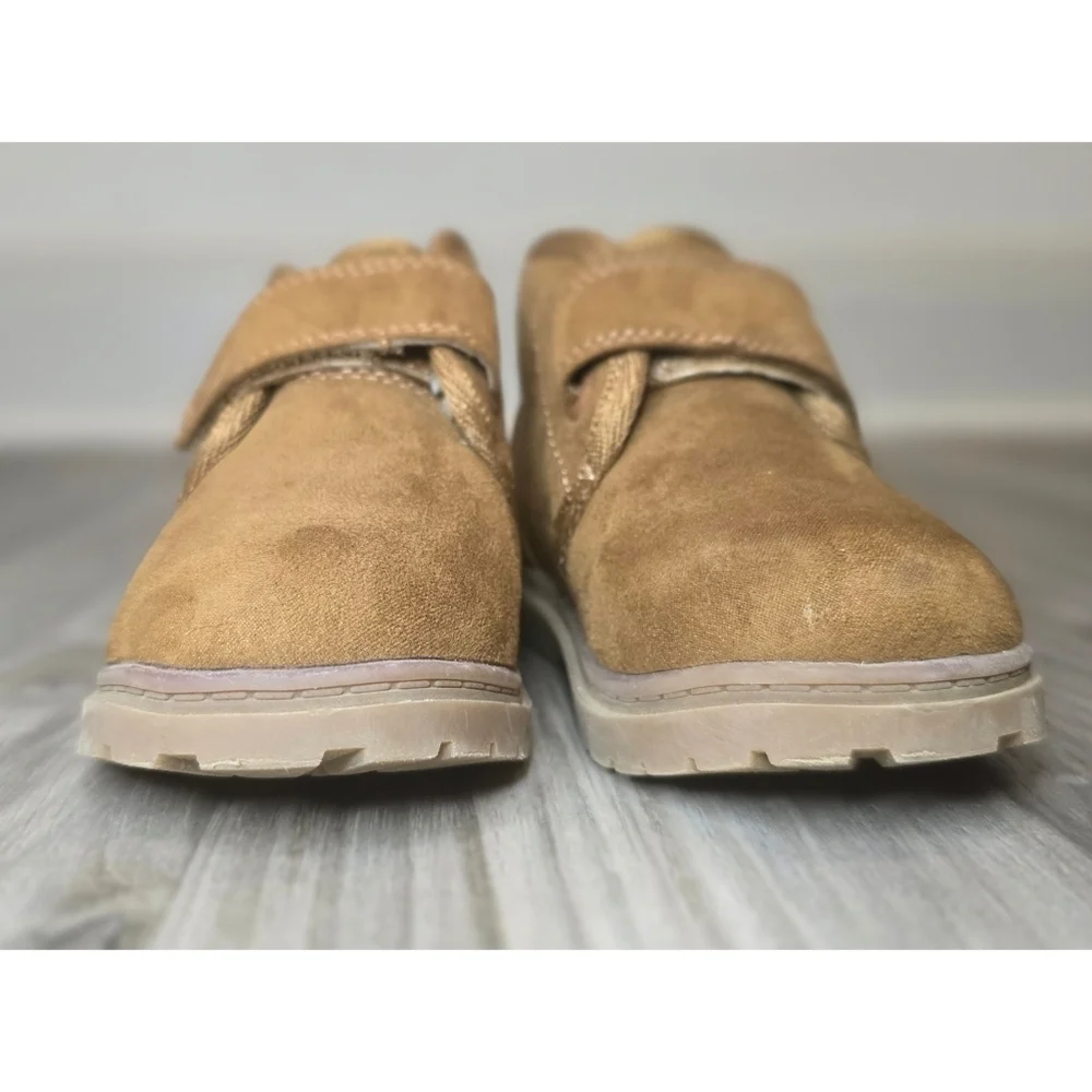 Cat & Jack Toddler Boots – Size 6 – Tan Lined Boots